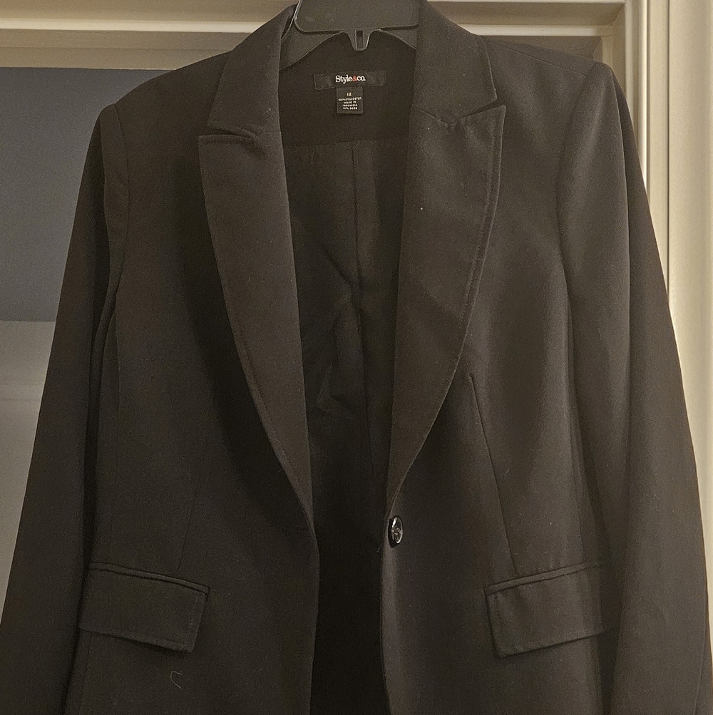 Stylish Black Blazer